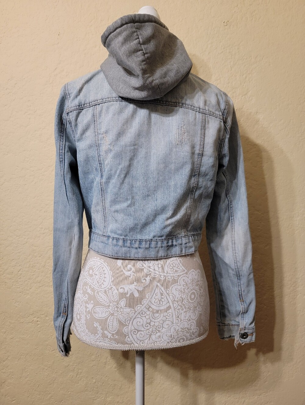 Ci Sono Cropped Denim Jacket Light Wash Distressed Hooded Sz L - Picture 2 of 5